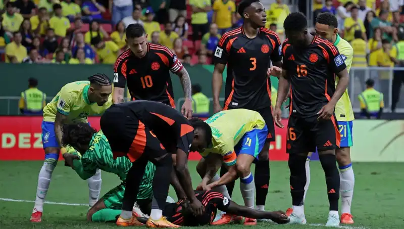Galatasaraylı Davinson Sanchez'in Korkutucu Anları: Bilinç Kaybı Yaşadı