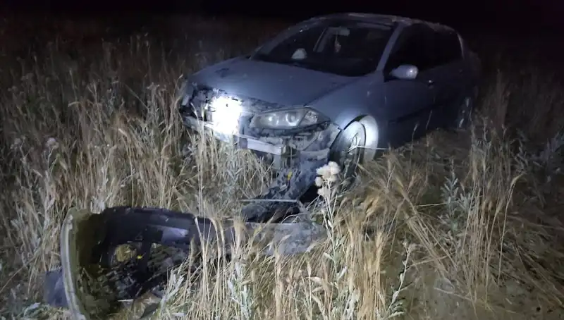 Burdur'da Otomobil Tarlaya Uçtu, İki Yaralı!