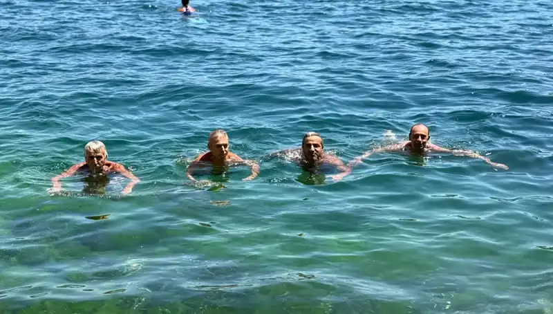 Sıcak Hava Dalgası: 36 Dereceyi Gösteren Termometreler Sahilleri Doldurdu