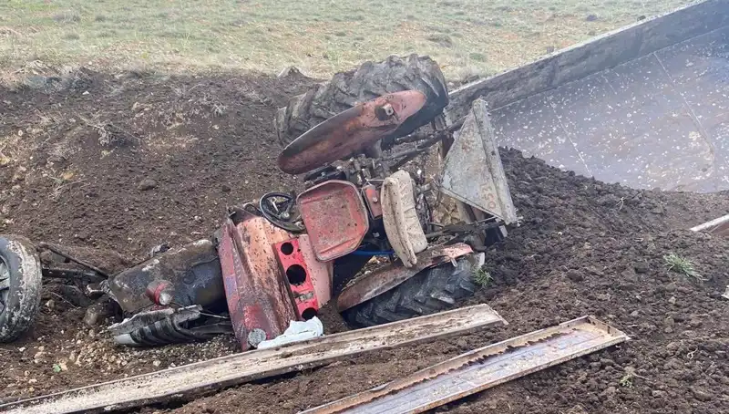 Kayseri'de Kontrolden Çıkan Traktör Feci Şekilde Yuvarlandı