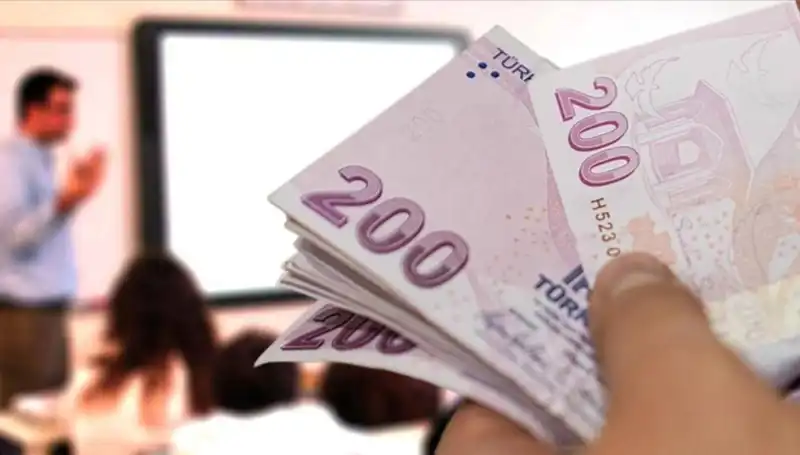 2025 Yılı Öğretmen Maaşları Açıklandı! Uzman Öğretmenlerin Kazancı Ne Olacak?