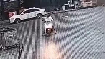 İstanbul'da Şok Olay: AVM'ye Ateş Açıldı!