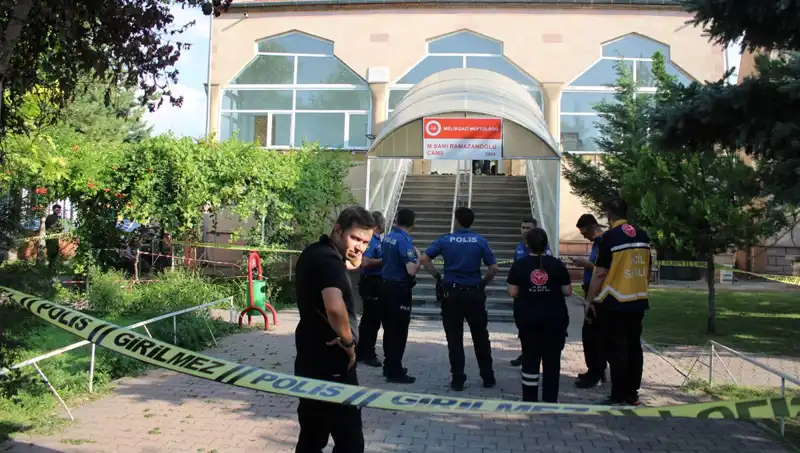 Husumetli Nişanlısını Namazda Boğazından Vurdu: Şok Olayın Ayrıntıları
