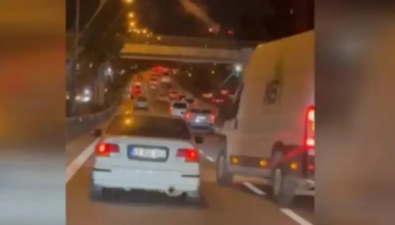 Tuzla’da Macera Dolu, Makas Terörü: Çarpıp Kaçan Sürücü Tutuklandı!