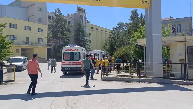 Çorum'daki Un Fabrikasında Patlama: 10 Yaralı, 1'i Ağır