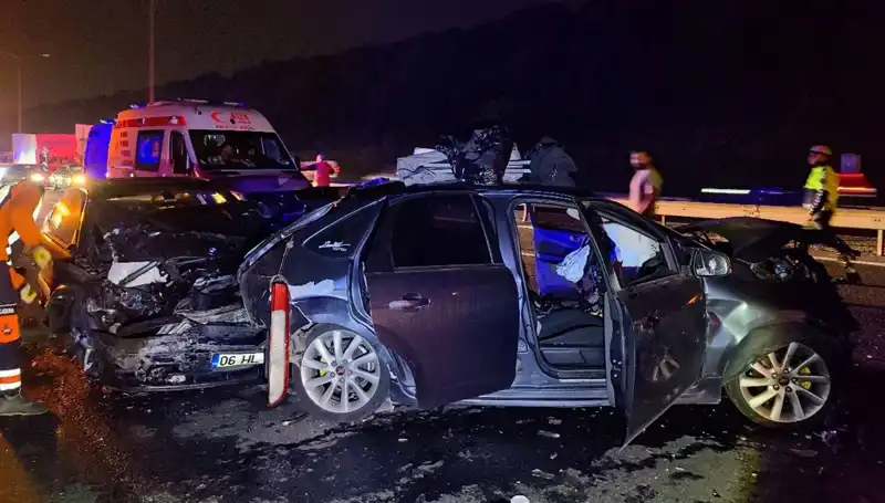 TEM Otoyolu'nda Zincirleme Kaza: 7 Kişi Yaralandı!