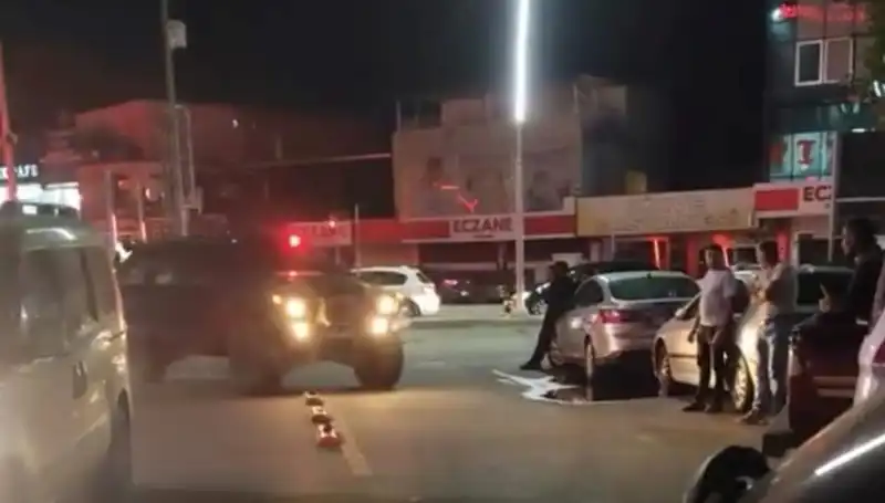Annesini Bıçakla Yaralayan Kardeşini Öldüren Şok Olay!