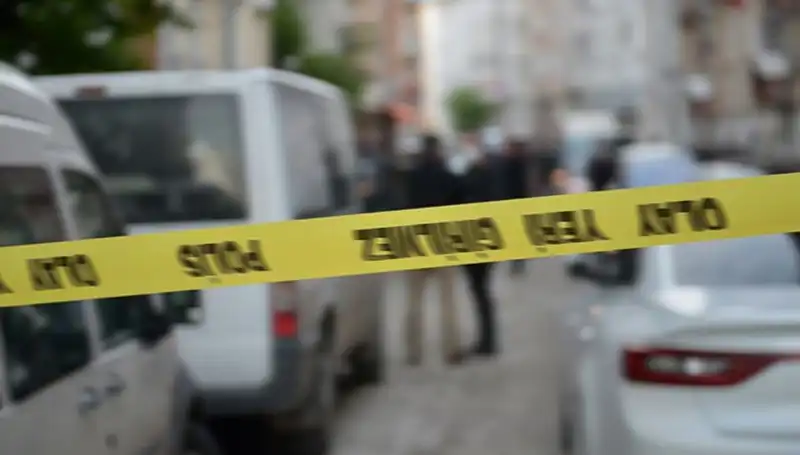 ** Satır ve Bıçaklarla Çıkan Kavga Kanlı Bitti: 1 Ölü, 1 Yaralı!**