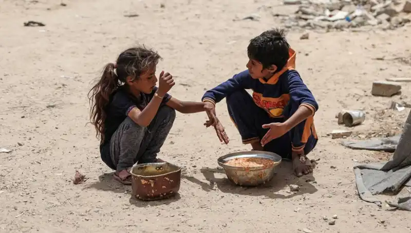 Gazze'de Açlık Faciası: Dört Yaşındaki Çocuk Hayatını Kaybetti