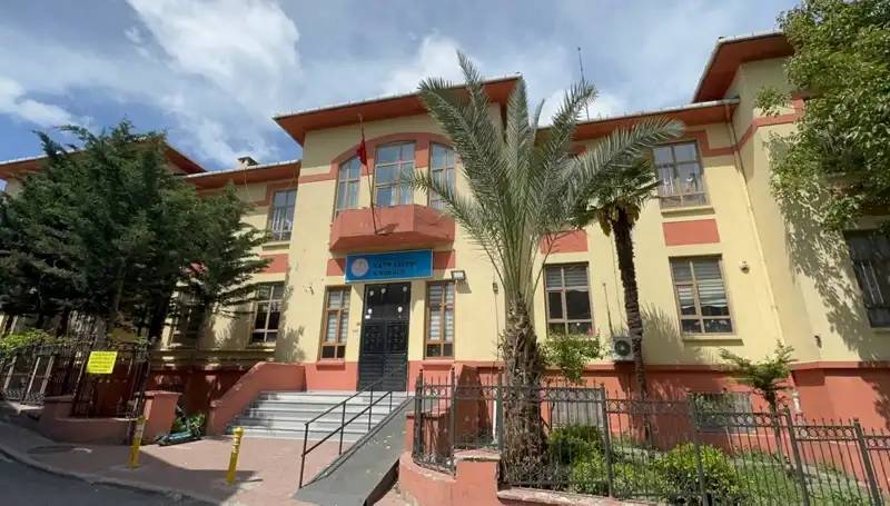 Depremden Etkilenen Okullar Boşaltıldı: Riskli Alanlara Dikkat!