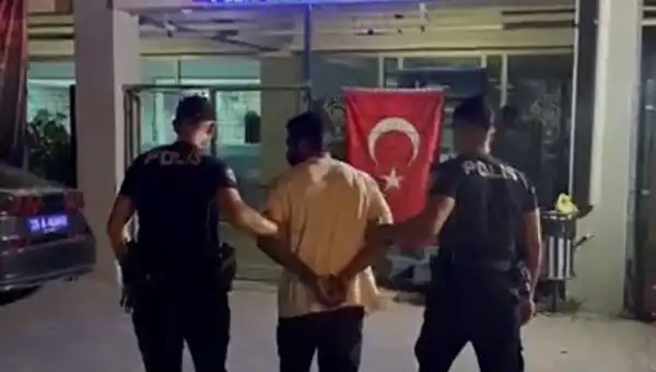 İzmir'de 18 Yıl 9 Ay Hapisle Aranan Firari Kişi Ele Geçirildi