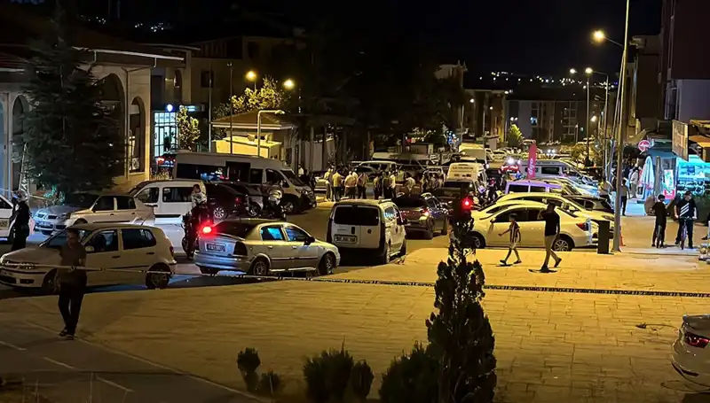 İki Aile Arasında Ortaya Çıkan Kavga: 1’i Ağır, 3 Yaralı!