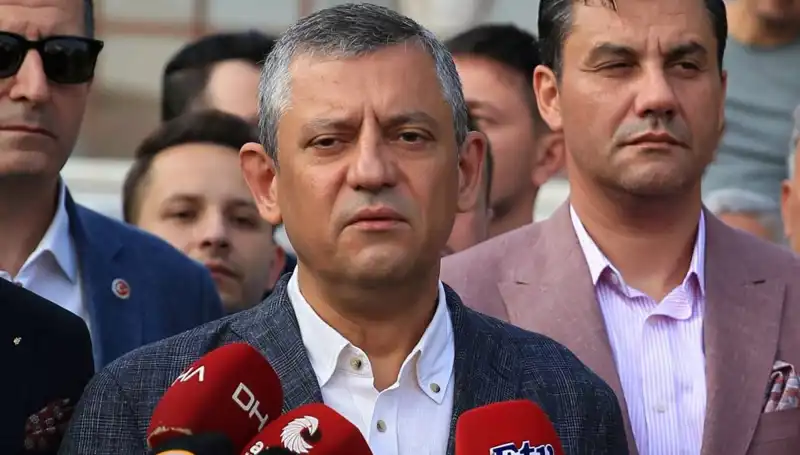 Sandığı Ortadan Kaldırmak İsteyenler Kimler? Özgür Özel Açıklıyor!