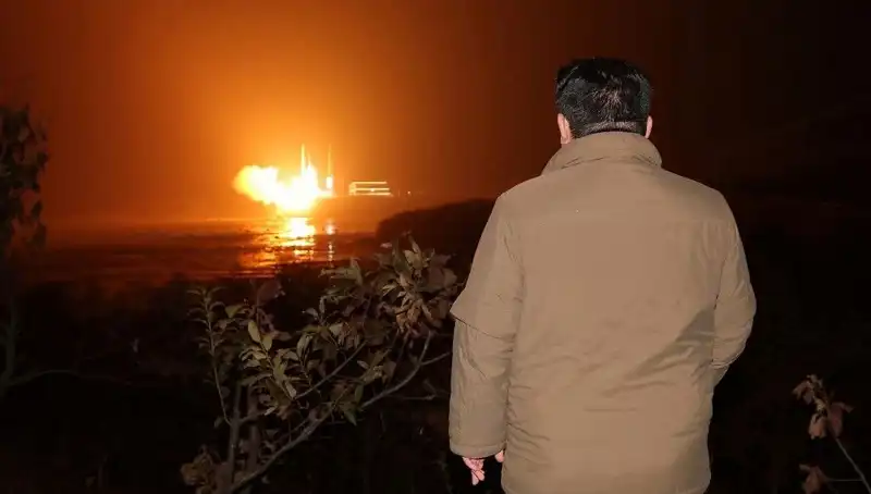 Kuzey Kore Destanı: Silahların Beteli Amerikalılara Mı Kesiliyor?