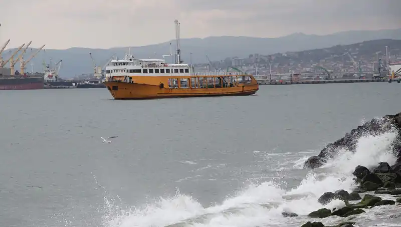 Tekirdağ'da Poyraz Fırtınası Deniz Ulaşımını Olumsuz Etkiledi