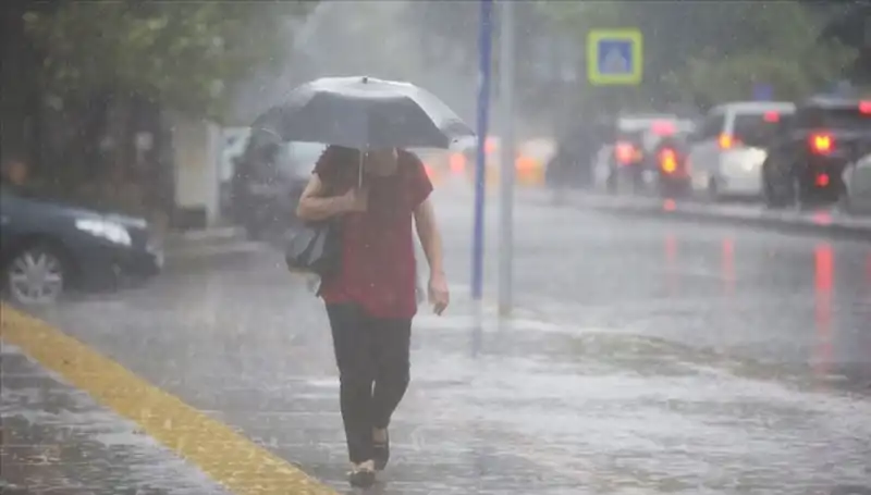 Üç Bölgede Sağanak Yağışlar Devam Edecek, Hazırlıklı Olun!