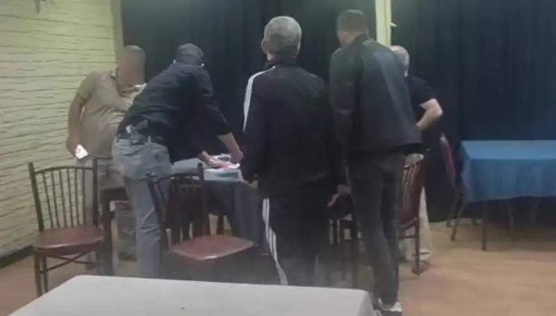 Kumar Oynarken Yakalanan Adamın Savunması Hem Eğlenceli Hem Şaşırtıcıydı