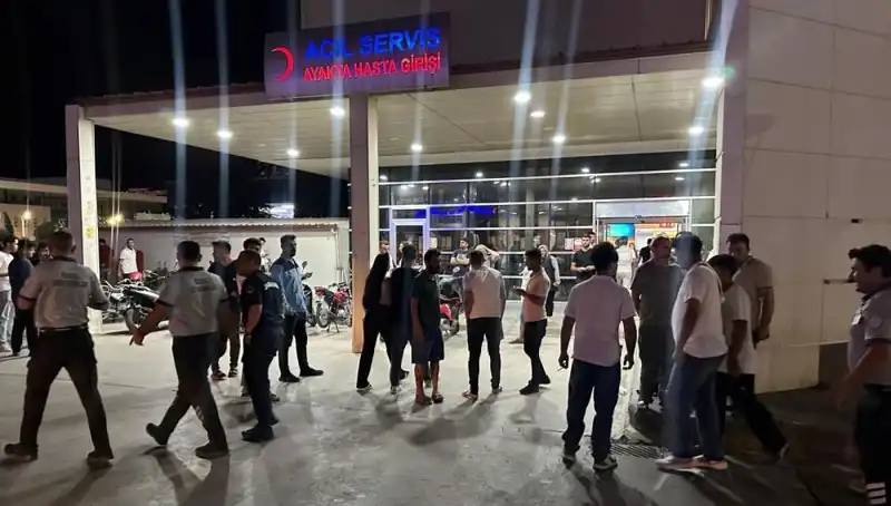 Acil Servis Önünde Tekme Tokat Kavga: Şok Edici Görüntüler Ortaya Çıktı