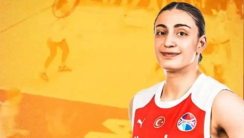 Galatasaray, Üç Yıldızıyla Sözleşme Uzattı: Gelecek İçin İddialı Adım