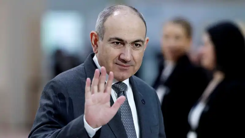 Ermenistan Başbakanı Paşinyan, İktidar Gaspına Girişim Olmadığını Açıkladı