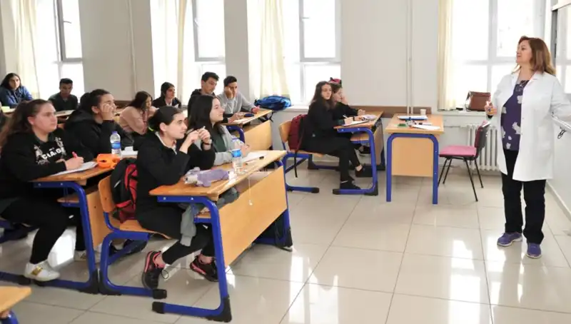 2025 LGS Kayıt Takvimi Açıklandı: Lise Kayıtları Nasıl Olacak?