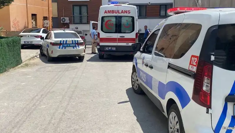Zanlıların Bıçaklı Kavgasında İki Kardeş ve Bir Polis Yaralandı