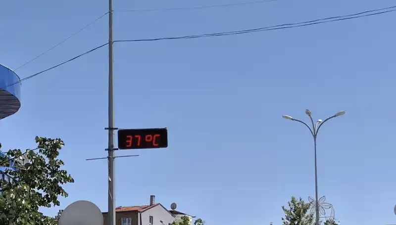 Sıcak Hava Dalgası: İlçede Termometreler 38 Dereceyi Aştı