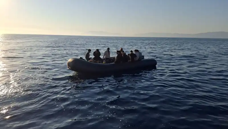 Ayvacık'ta Düşük Hava Sıcaklıklarında 39 Düzensiz Göçmen Kurtarıldı