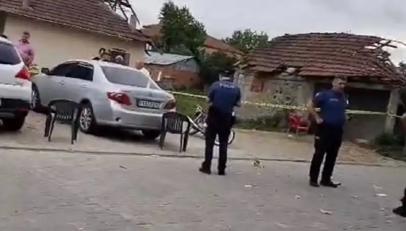 ** Zatürreden Ölüm: Tuvalette Yakalanan Katil ve Şok Edici Olay!**