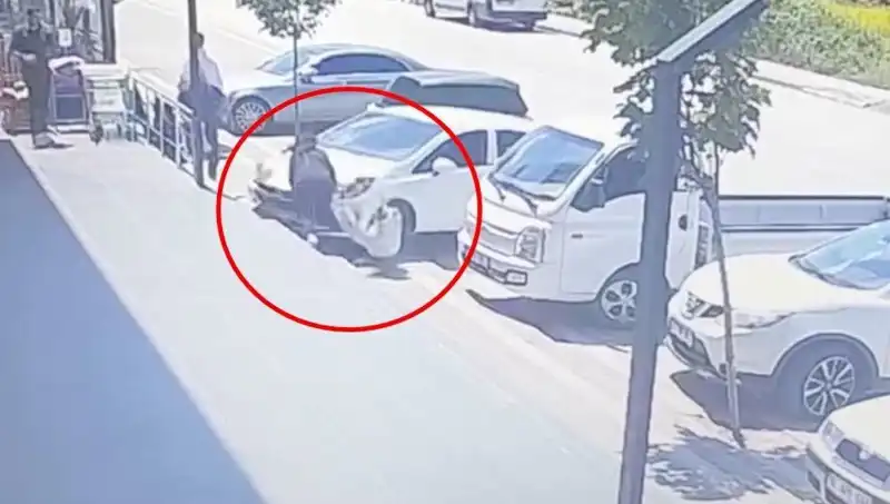 Yalova'da Feci Kaza: Lise Öğrencisi Aracın Altında Kaldı