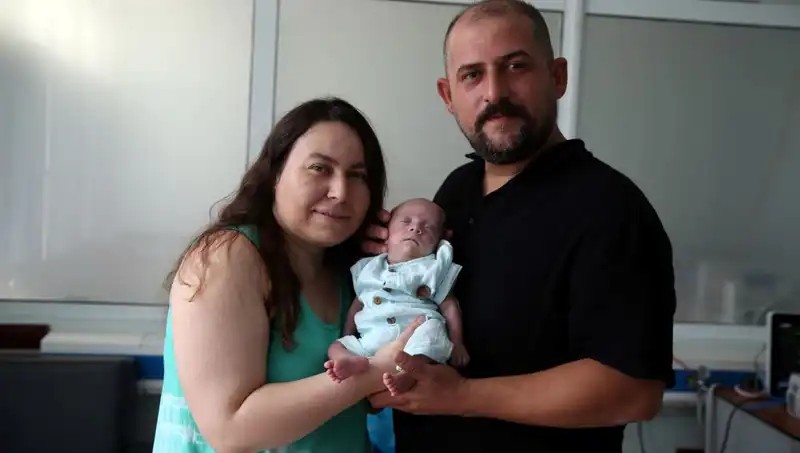 Küçücük Bebeğin Grupları Aşan Hayatı: 800 Gramla Hayata Merhaba Dedi