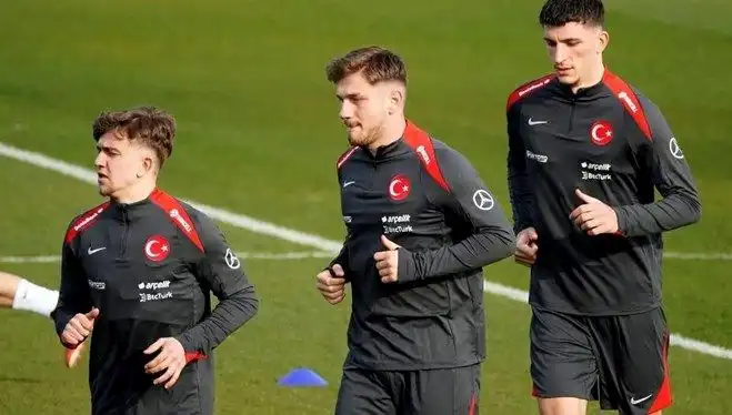Fenerbahçe'nin Milli Yıldızına Galatasaray Şoku: İmza Tazeledik!