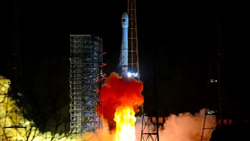 Çin, Tienvın-2 ile Uzaya İlk Asteroid Keşif Aracını Gönderdi