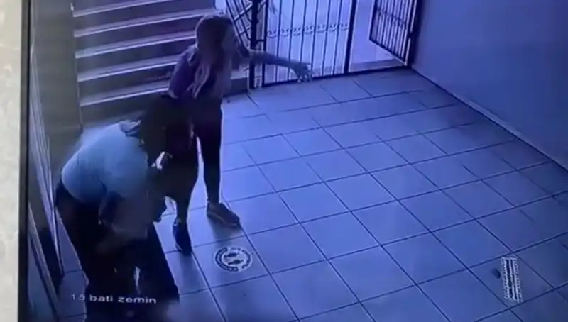 Öğretmenin Aniden Ortaya Çıkan Krizdeki Kahramanlığı: Heimlich Manevrası Nasıl Hayat Kurtardı?