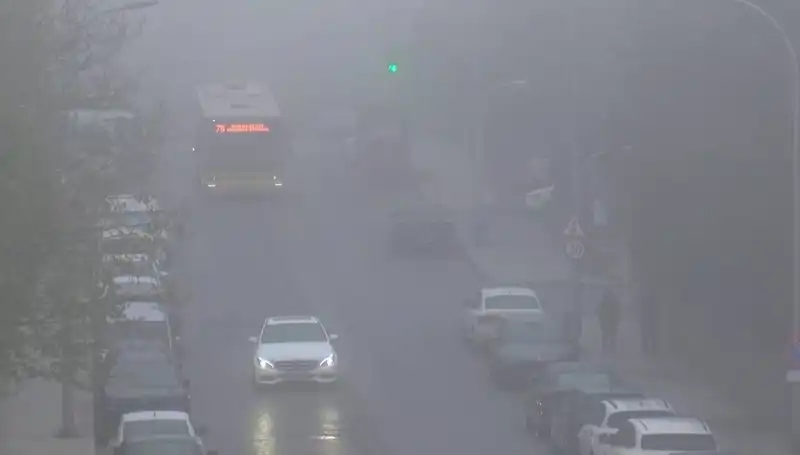 İstanbul'da Görüş Mesafesini Azaltan Yoğun Sis Etkisi