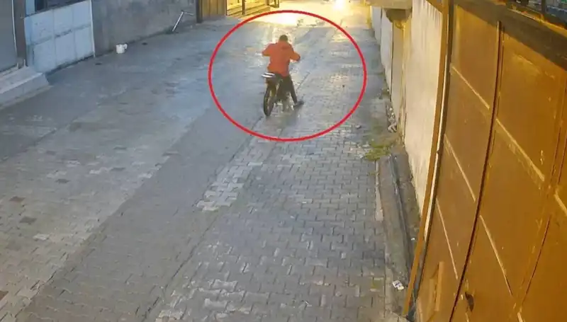 Çaldığı Motosiklet Arızalansa da Hırsız Durmadı, İnanılmaz Kaçış!