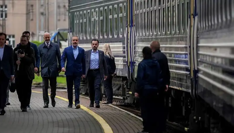 Dışişleri Bakanı Fidan'dan Ukrayna'ya Kritik Ziyaret ve Önemli Mesajlar
