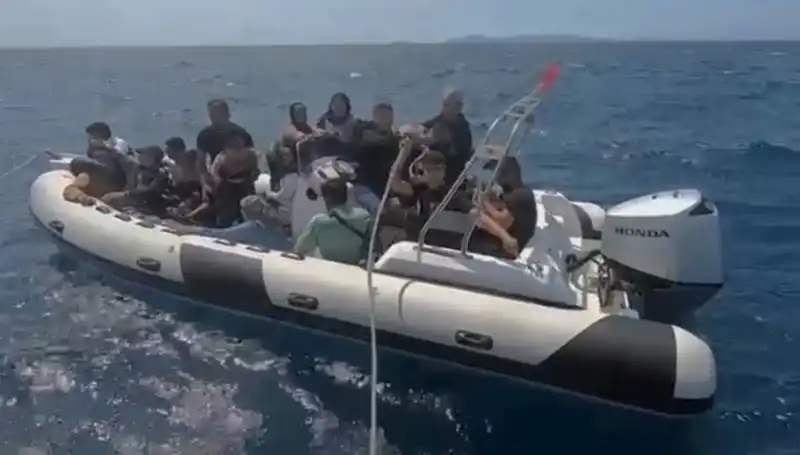 15 Düzensiz Göçmen Akdeniz'de Kurtarıldı: Hayat Mücadelesinin Ardındaki Gerçekler