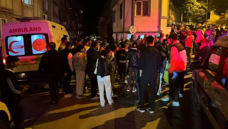 Balıkesir'de Sokak Kavgası: Sopayla Saldırı, Kesici Aletle Ölüm!