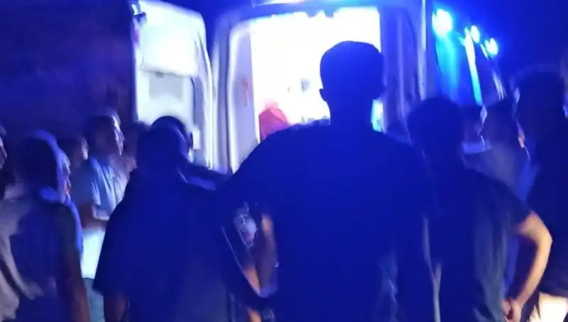 Otomobil Uçuruma Yuvarlandı: Kaza Ayrıntıları ve Sürücünün Durumu Ne?