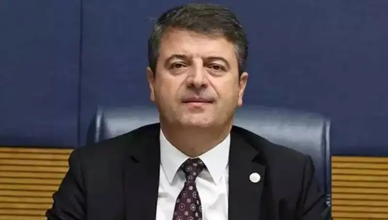 Adıyaman Belediye Başkanı Abdurrahman Tutdere Görevine İade Edildi! Neler Oluyor?