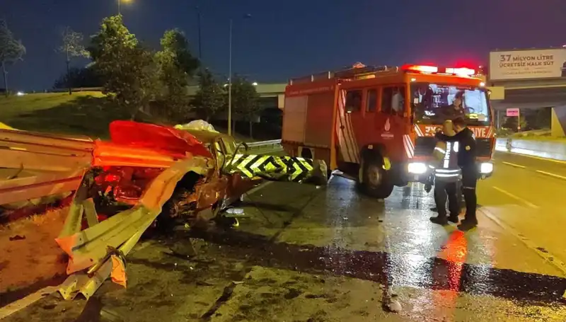 Bariyerlerle Kazayı Kaçırmak Mümkün Mü? Otomobile Saplanan Bariyerin Sonucu Ağır Yaralanma