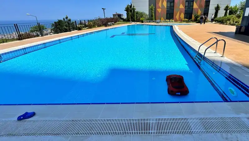 Samsun’da 4 Yaşındaki Çocuk Akülü Arabasıyla Havuzda Can Pazarı Verdi