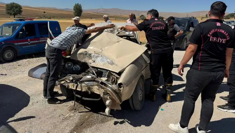 Kahramanmaraş'ta Kaza: Kamyonet ve Otomobil Çarpıştı, Yaralılar Var!