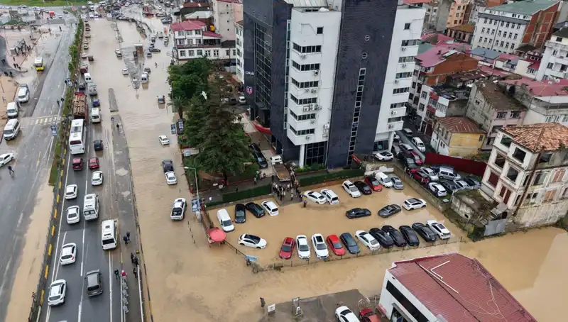 Trabzon'da Sel Felaketi: Kayıp Kişi İçin Umutlar Tükeniyor