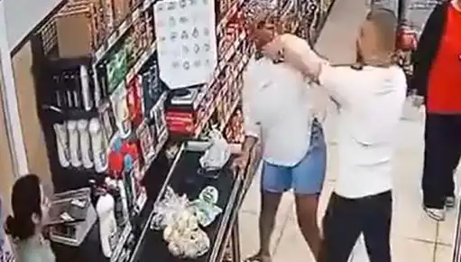 Markette Heyecan Dolu Anlar: Anne ve Çocuğuna Saldıran Adam Ne Yaptı?