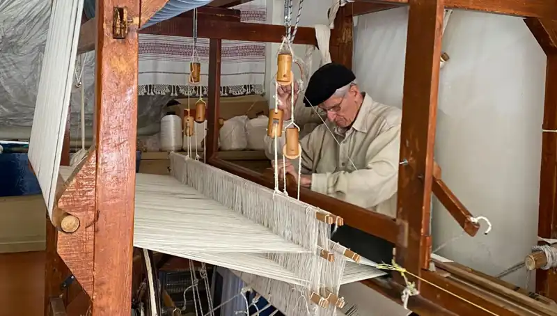 62 Yıldır İplerle Sanat Yaratan Usta: Göz Kamaştıran Eserler