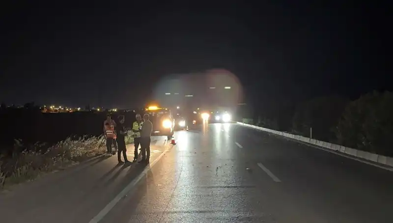 Adana'da Üç Araçlı Zincirleme Trafik Kazası: Detaylar ve Görgü Tanıkları