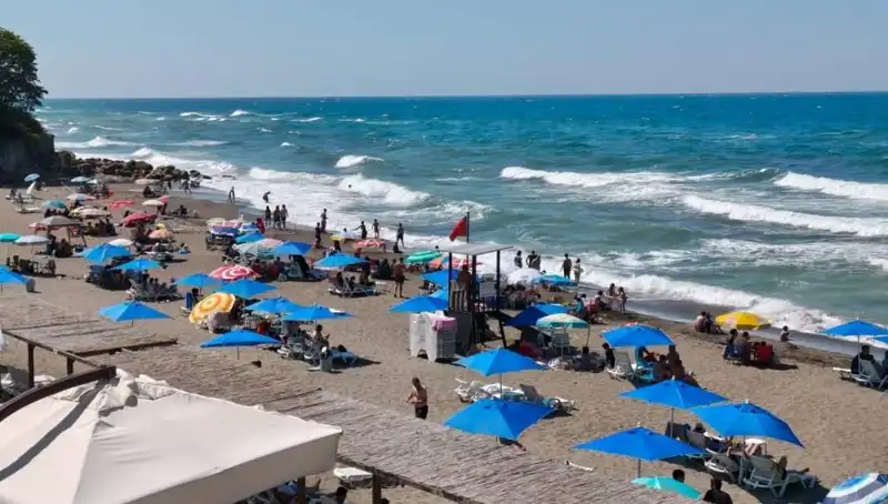 Akçakoca'da Denizde Yüzme Yasağı! Gerekçesi Nedir?