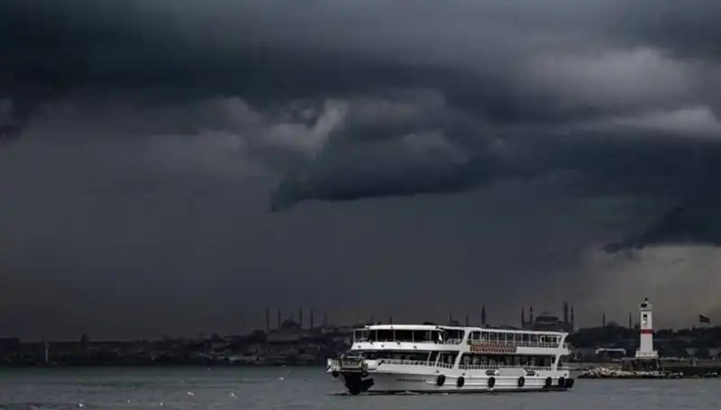 İstanbul'da Sağanak Yağış Uyarısı: Vatandaşlar Dikkat!